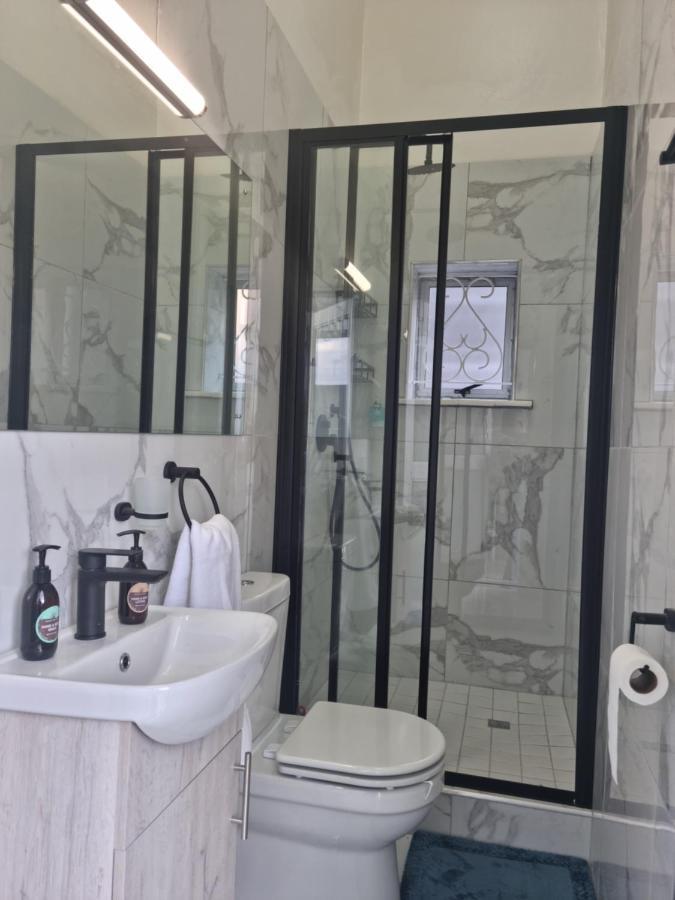 Sapphireb@54 Apartment Windhoek Bagian luar foto