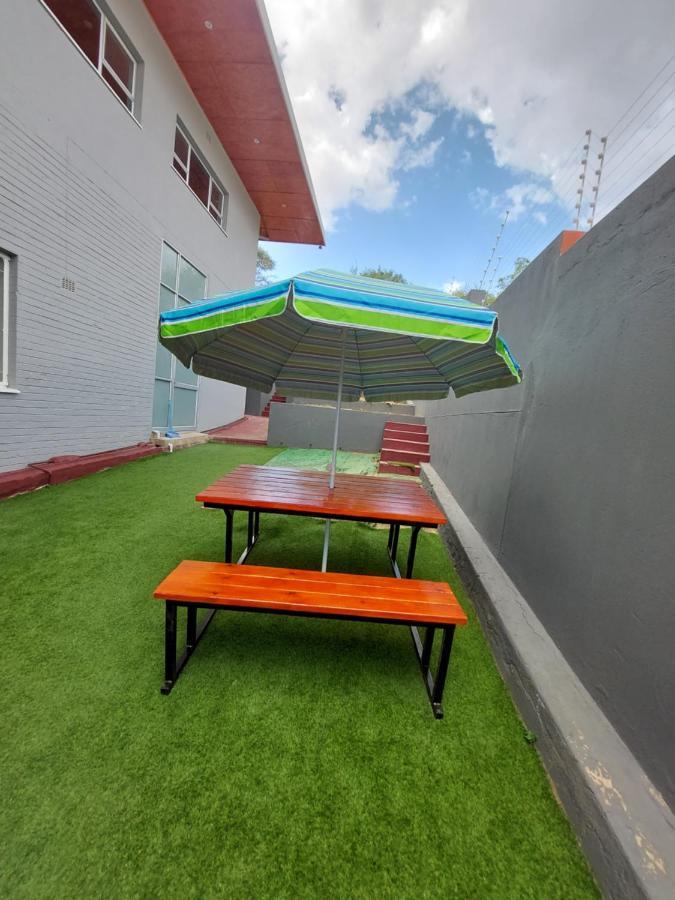 Sapphireb@54 Apartment Windhoek Bagian luar foto