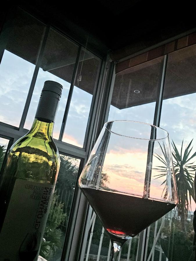 Sapphireb@54 Apartment Windhoek Bagian luar foto